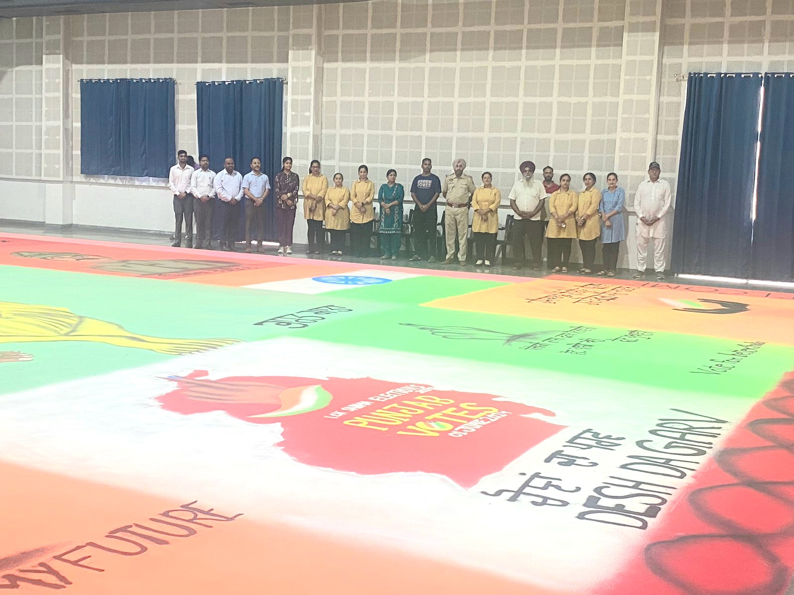 Record made with rangoli to motivate for votes